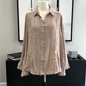 BRAND NEW! Taupe, Button Down‎ W/ Ruffled Back, Large, MittoShop